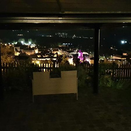 Blick Ueber Krems Mit Gartenpavillon Exterior photo